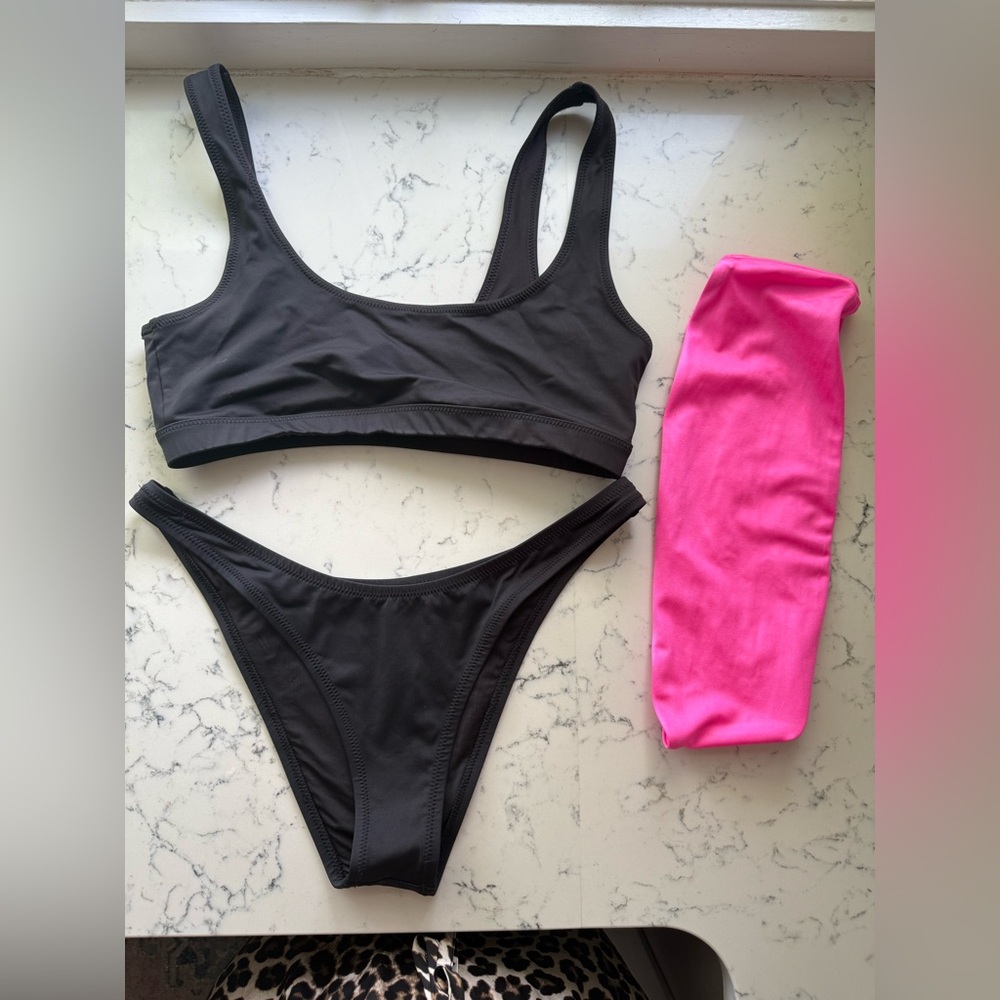 SKIMS Black and Pink Bikini Set Medium